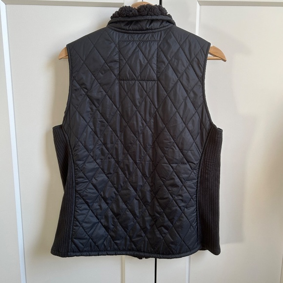 LL Bean Black Vest - Picture 6 of 6